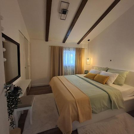 Apartman Pojine Gabonjin Kültér fotó