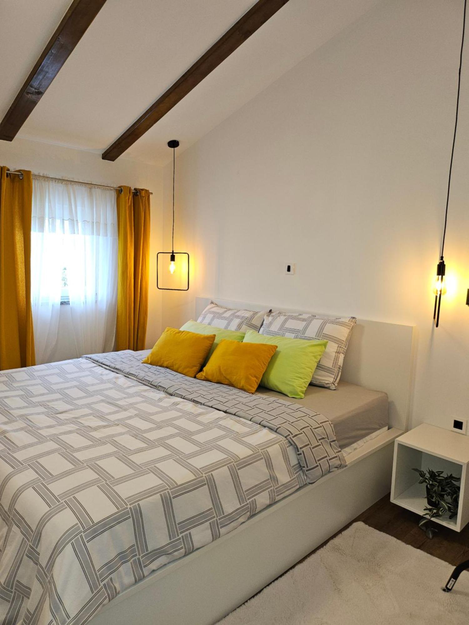 Apartman Pojine Gabonjin Kültér fotó